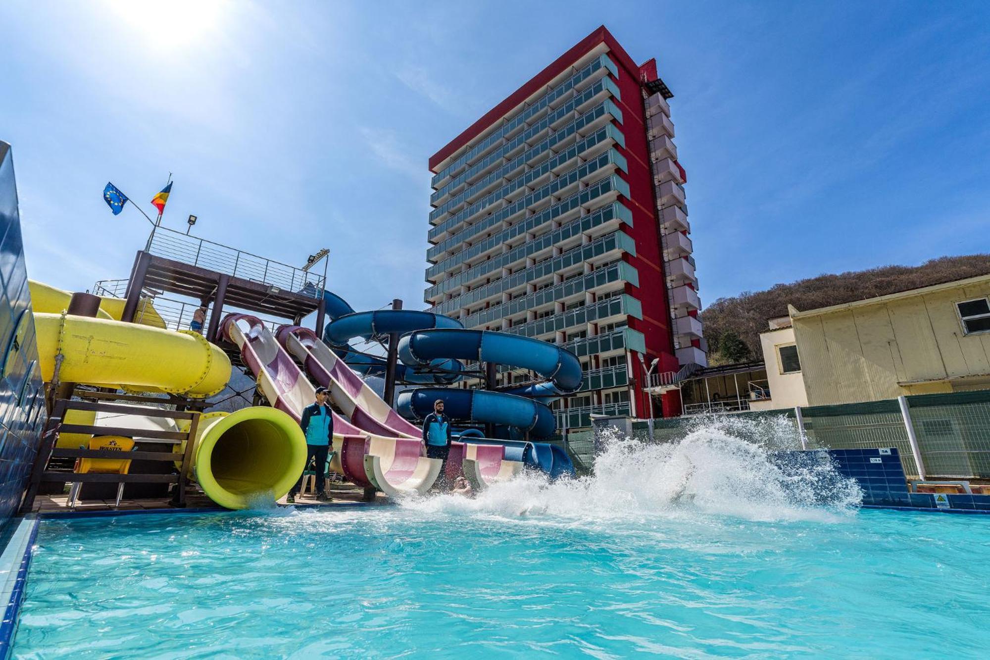 Complex Balnear Cozia Hotel Călimăneşti Exterior foto
