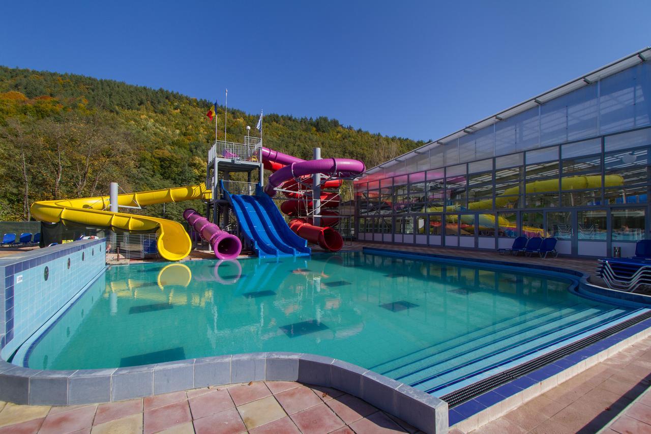 Complex Balnear Cozia Hotel Călimăneşti Exterior foto